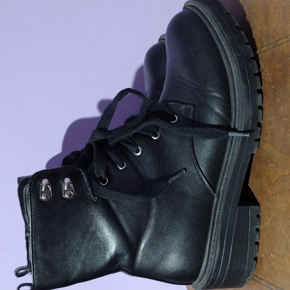 Madden Girl Combat Boots sz 7.5